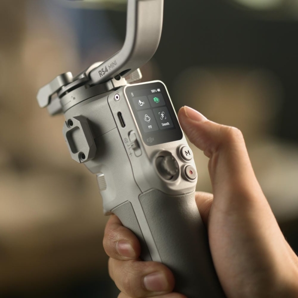 DJI RS 4 Mini 카메라짐벌