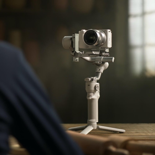 DJI RS 4 Mini 카메라짐벌