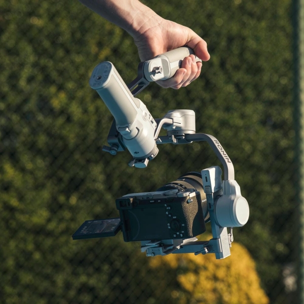 DJI RS 4 Mini Combo 카메라짐벌