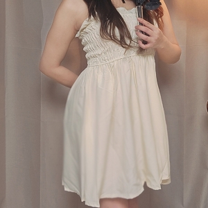 아리보리 블랙 스모크 끈 나시 밴딩 미니원피스