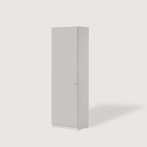 리바트하움 쿠에르노 옷장