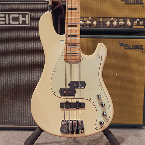 Native Instruments Sandberg 샌드버그 베이스기타 California VT4 (Cream Highgloss)