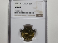 한국은행 1982년 5원 NGC MS 66 완전미사용  (발행량 100,000개)
