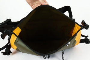 STREAM TRAIL 방수가방힙색 226527