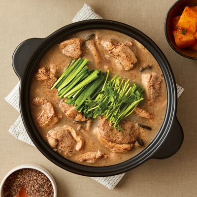 고소한 들깨를 넣어 깊고 진한 정다운 들깨오리탕