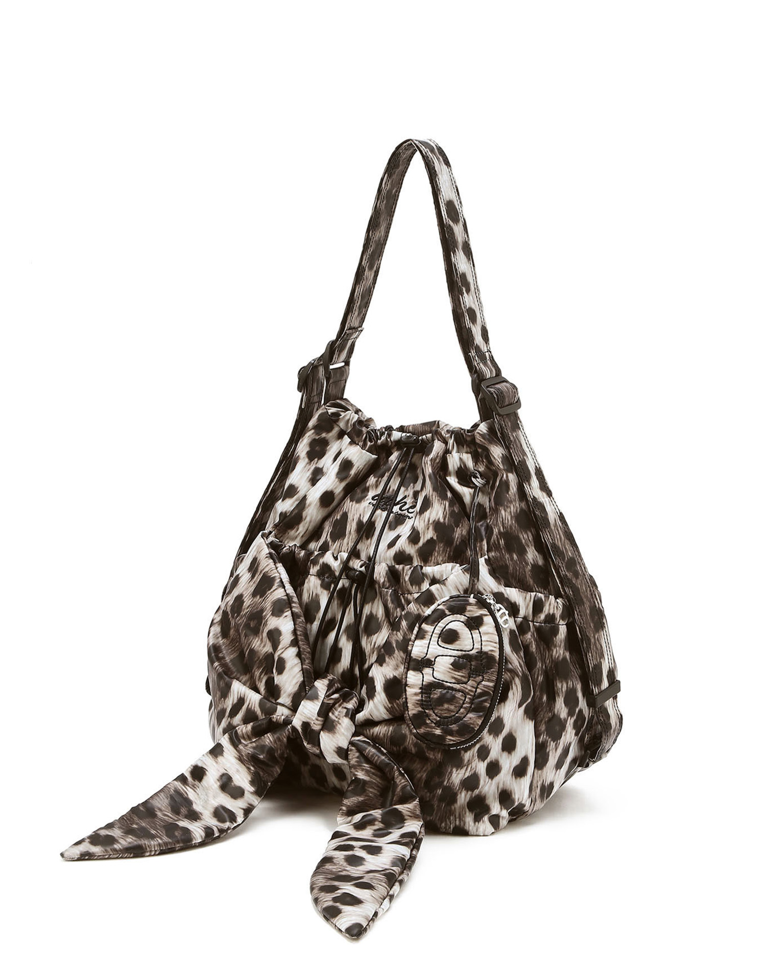 아떼 바네사브루노 Bag&Acc 공식 스토어