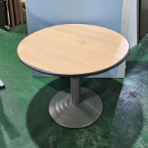 [중고]원형테이블1000(27/8)
