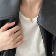 미르보석 달모양 팬던트 쇄골체인  티타늄강 프리미엄  오브골드 주얼리 목걸이   s2183