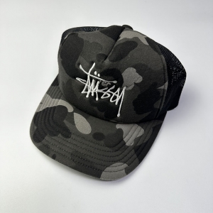 A BATHING APE x STUSSY