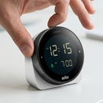 브라운 무소음 인테리어 디지털 탁상시계 BRAUN BC24W