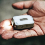 [프리즘] 크레모아 캡온 40B / 블랙 레드 탄 / 충전식 LED 캡라이트 (CLP-200RD)