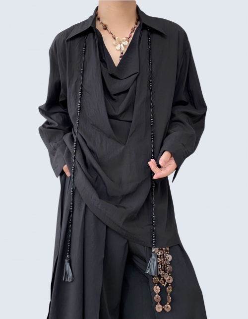 front pleated collar V-neck shirt