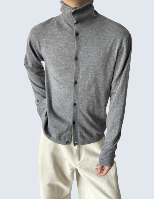 Tight fit high-neck knitwear