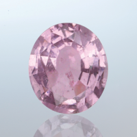 퍼플과 핑크 색상 조화가 매력적인 천연 스피넬 나석 1.67ct