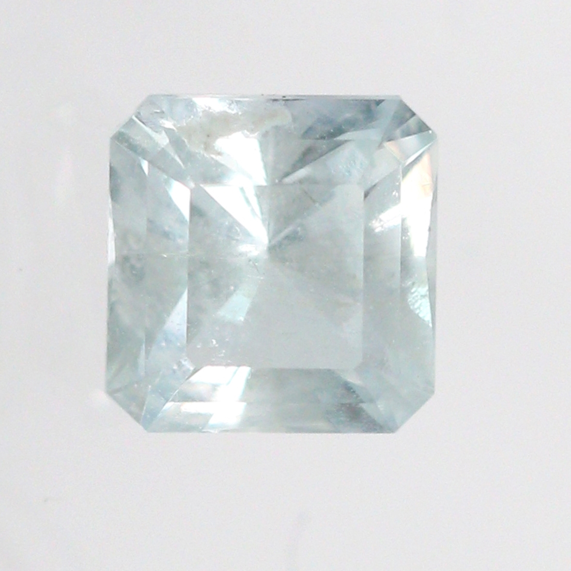 수집가의 보석 희귀석 천연 제레메제바이트 나석 0.5ct