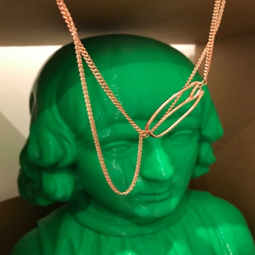 크로스네크리스