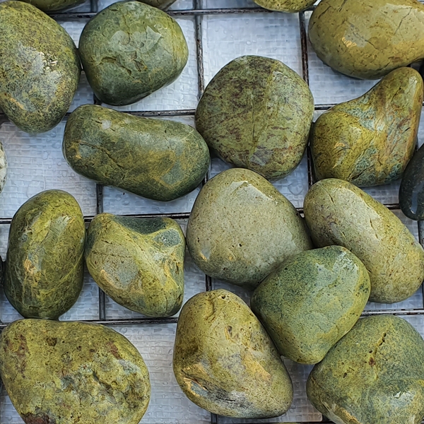 그린자갈 녹색자갈(green pebble) 녹색빛 자연바다해미석