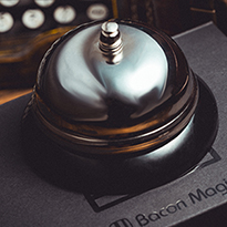 L 벨(L Bell by Bacon Magic)