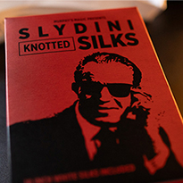 슬라이디니 노티드 실크(SLYDINI KNOTTED SILKS)