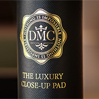DMC 럭셔리 클로즈-업 패드(The DMC Luxury Close-up Pad)