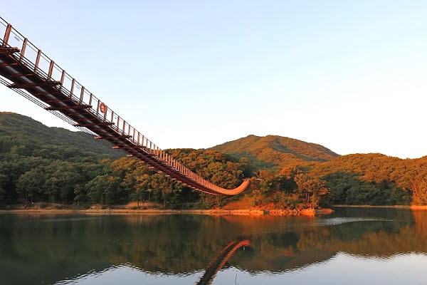 DMZ Tour + Majang Lake Suspension Bridge + JSA Museum