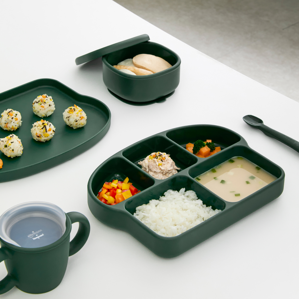 실리콘 식기 4종 세트 (흡착식판+흡착볼+양손빨대컵+이유식스푼)