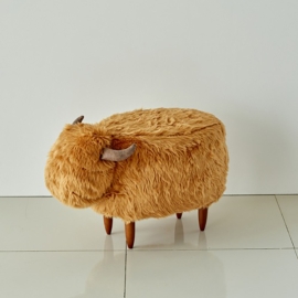 털황소 스툴 [Cow Stool]