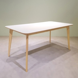 말라가 테이블_1600 [malaga]