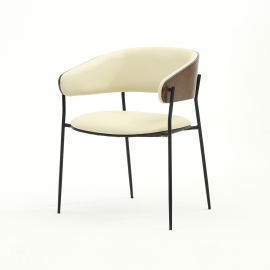 피콜로 체어