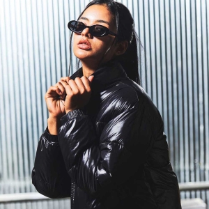 레트로 우먼스 소프트 글로시 크롭 푸퍼 패딩 블랙 GA5840 BK