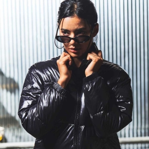 레트로 우먼스 소프트 글로시 크롭 푸퍼 패딩 블랙 GA5840 BK