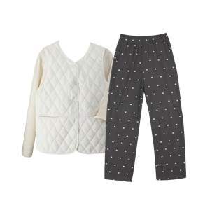 [홈웨어세트] 남녀공용 경량 패딩 조끼 + 기모 파자마 바지 + 수면양말 | 따뜻한 겨울 커플잠옷 실내복 EW6040+EW0053