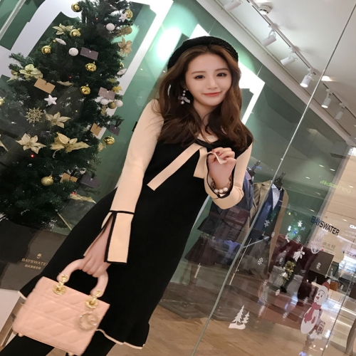 밑단프릴니트원피스 밑단프릴니트원피스