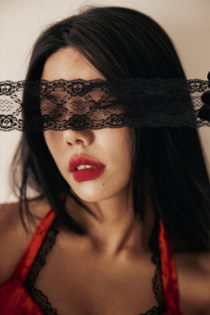 Charlotte Multi Lace strap