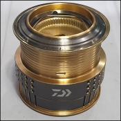 [055617]다이와 15이그지스트 2506PE-DH 스풀 중고