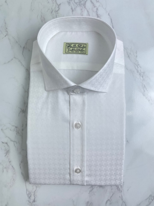 흰색 체커보드 패턴 셔츠