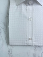 흰색 체커보드 패턴 셔츠