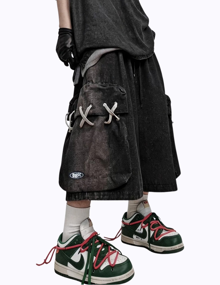 블랙 스트랩 멀티 포켓 하프 팬츠