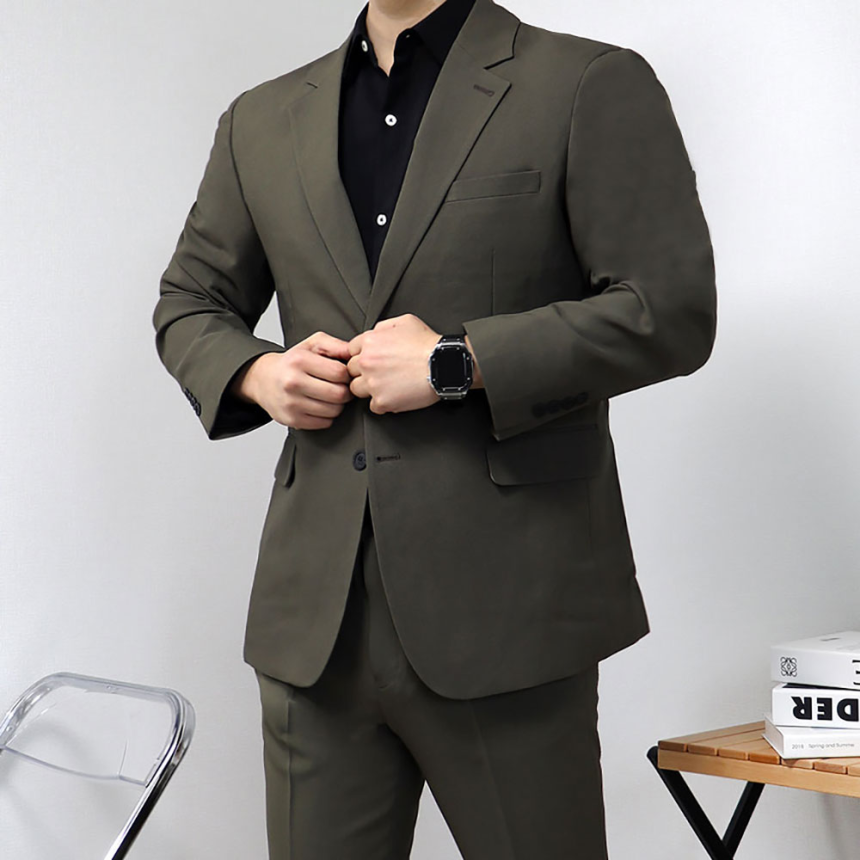 결혼식 남자 하객룩 카키 수트 개화기 정장