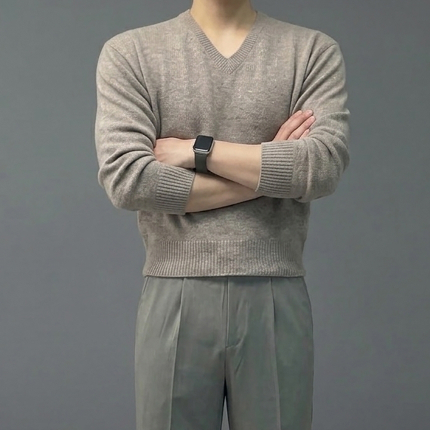 남자 브이넥 크롭 머슬핏 앙고라 니트