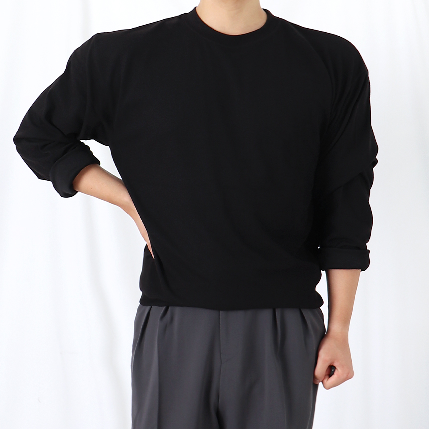 어깨넓어보이는니트 남자흰색니트 머슬