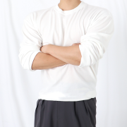어깨넓어보이는니트 남자흰색니트 머슬