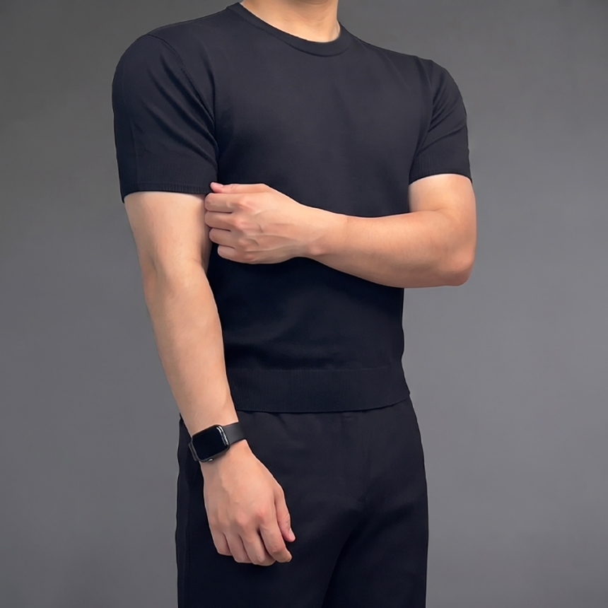 남자 머슬핏 여름 린넨 소라색 반팔 니트