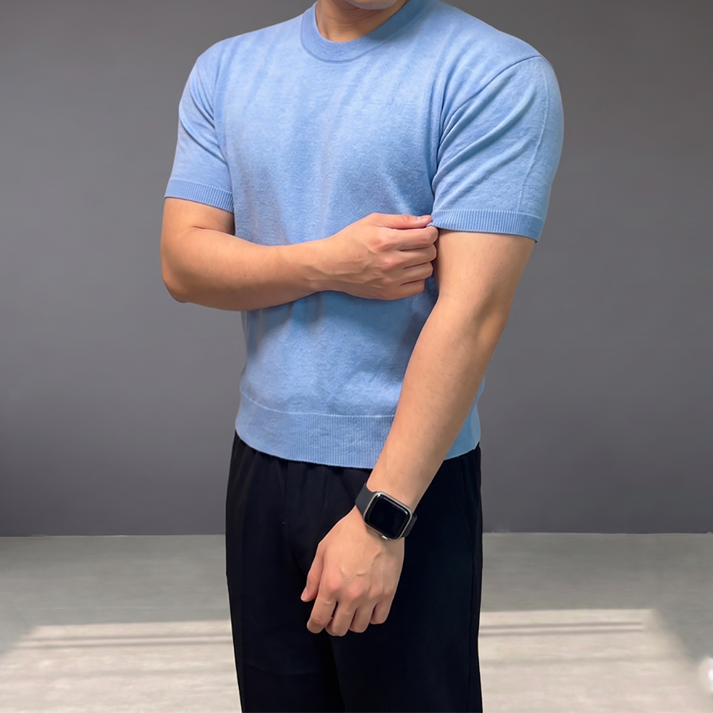 남자 머슬핏 여름 린넨 소라색 반팔 니트