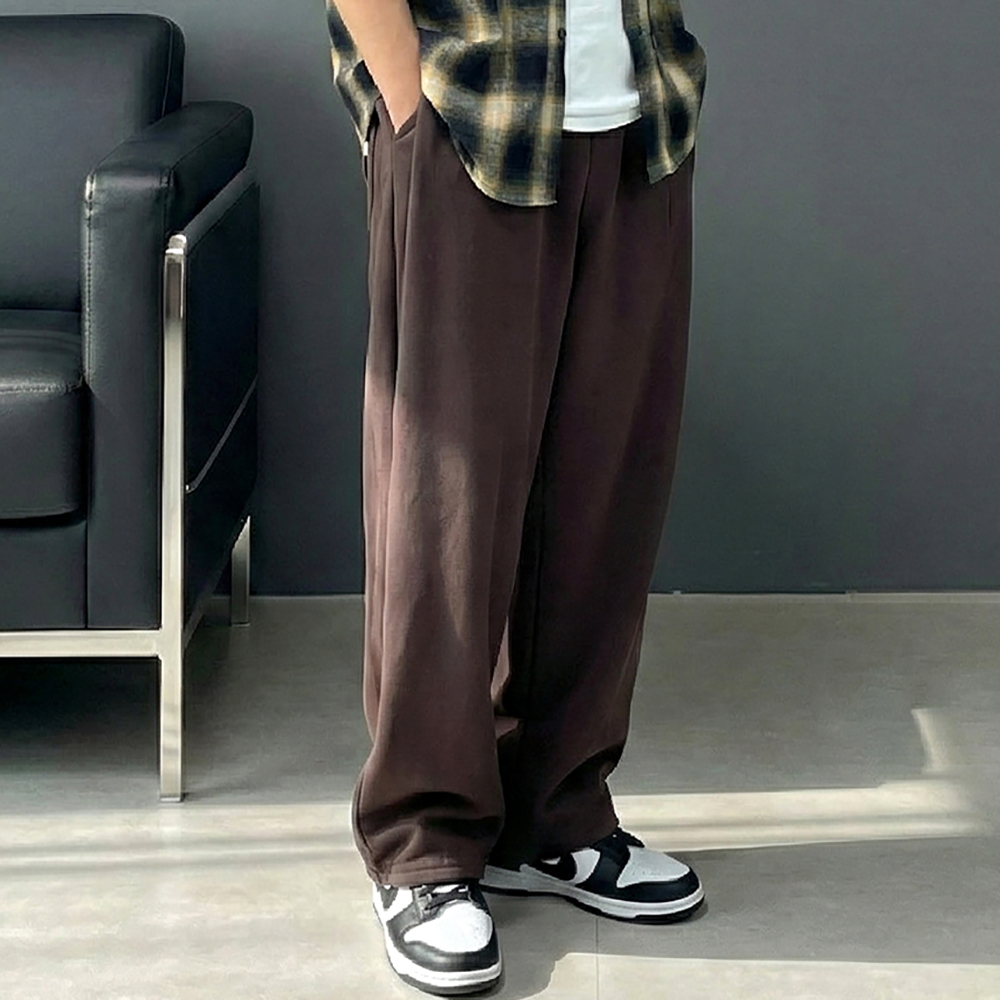 남자 와이드 커브드 트레이닝 팬츠 핀턱 바지