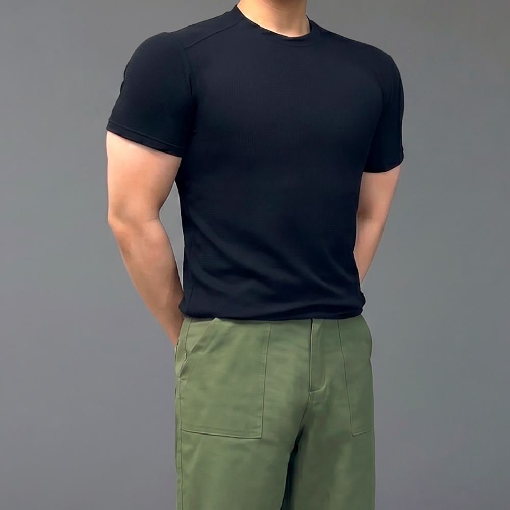 남자 어깨 넓어 보이는 크롭 머슬핏 반팔