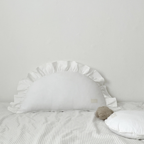 밀크 프릴 반달 쿠션