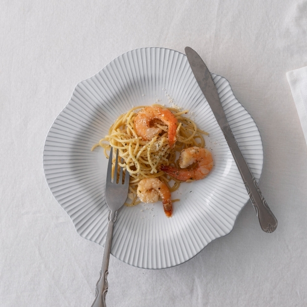 블랑 플리츠 접시 대