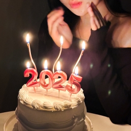 2025 숫자 초 메탈 신년 파티 연말 케이크 데코
