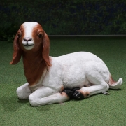 보아염소조형물 3호